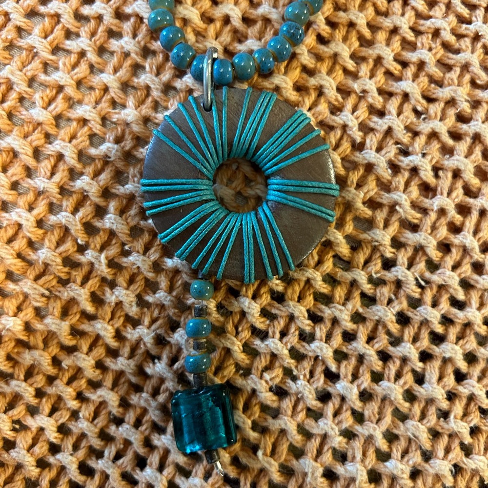 EUC necklace - Picture 5 of 5